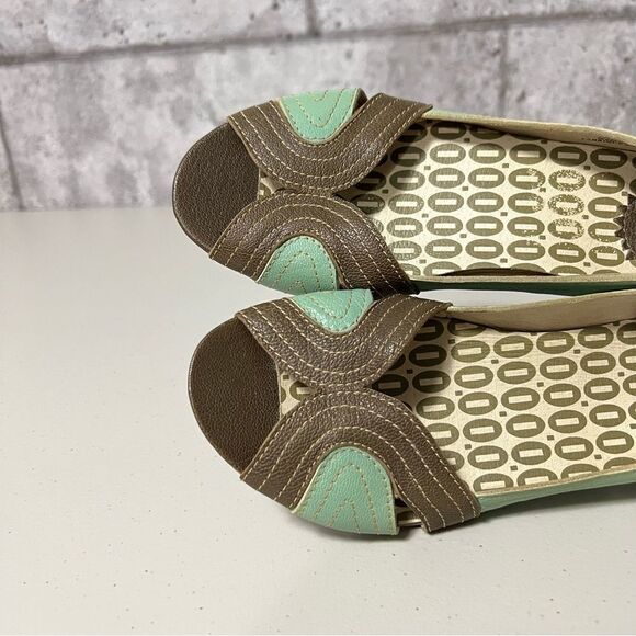 𝅺fly London Peep Toe Sandals - Picture 4 of 11